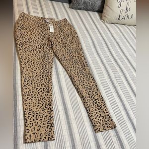 Leopard Chico’s leggings size 1R (10)